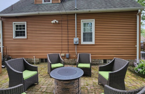 Terre Haute House | Cozy Cottage in Terre Haute w/3-bedrooms