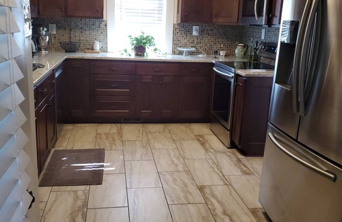 Saint Andrews House | Cozy Cottage in the Cove Just Minutes from the University of the South