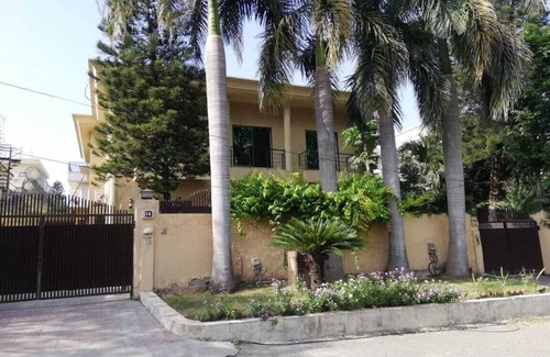 F-7 Sector Cottage | Cozy Cottage Islamabad