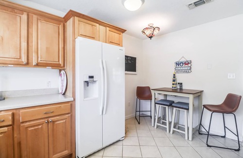 Gulfport Cottage | Cozy Cottage Near Beach Sleeps 9