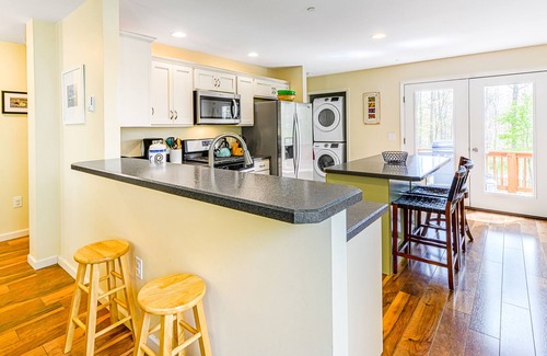 Sky Valley Cottage | Cozy cottage with fireplace & outdoor firepit - close to lake access