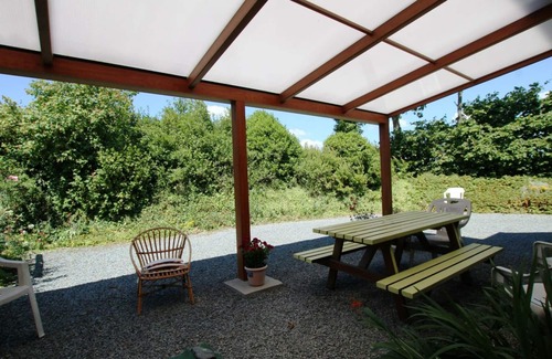 Bourgvallees Cottage | Cozy Cottage with Garden, BBQ, Fireplace & WiFi near Saint-Lô