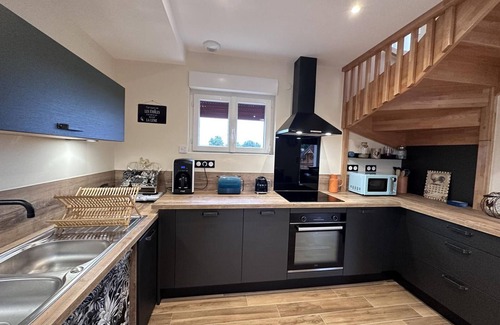 Saint-Leon Cottage | Cozy cottage with spa, outdoor games and pets allowed