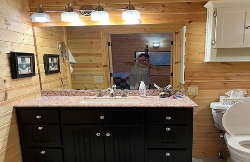 Pineville Cabin | Cozy country cabin near Northwest Arkansas