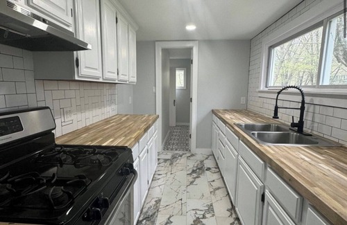 Derby Cottage | Cozy Country Cottage