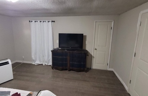 Summerville Historic District House | Cozy , country retreat just 5min. From downtown Summerville.