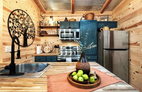 Camdenton Cabin | Cozy Cove Cabin – The Perfect Ozark Retreat!