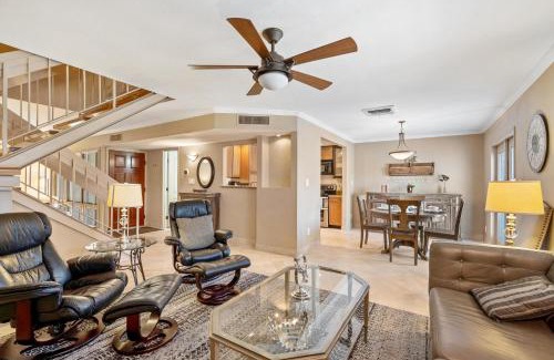 Casitas Chaparral House | Cozy Cove