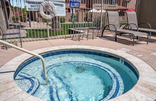 Casitas Chaparral House | Cozy Cove