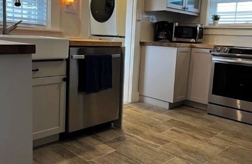 Bremerton House | Cozy Craftsman on Charming Street - 5 min walk to base