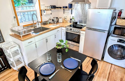 Cully Apartment | Cozy Cully Suite with Private Patio + Near PDX