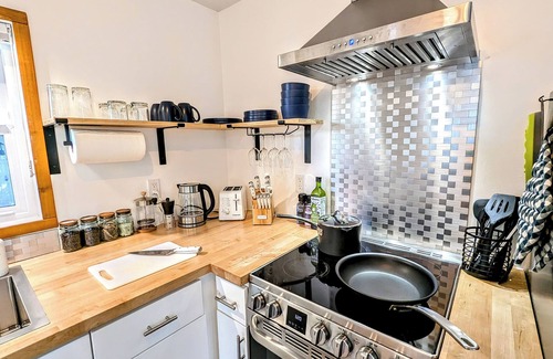 Cully Apartment | Cozy Cully Suite with Private Patio + Near PDX