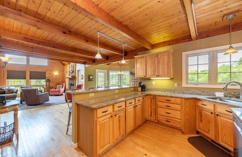 Swanton House | Cozy Dog Friendly Blue Home Near Lake w/Huge Yard