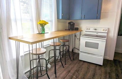 Lapeer Apartment | Cozy Downtown Lapeer Apartment
