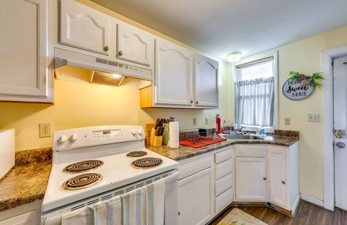 East Pittsburgh House | Cozy East Pittsburgh Home - 7 Mi to Frick Park!