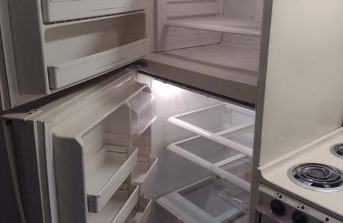 Pittsburgh Apartment | Cozy Efficiency Apartment. Minutes from downtown Pittsburgh.