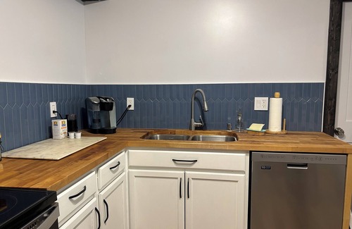 University Area Apartment | Cozy Family Friendly 2 Bedroom 1 Bathroom