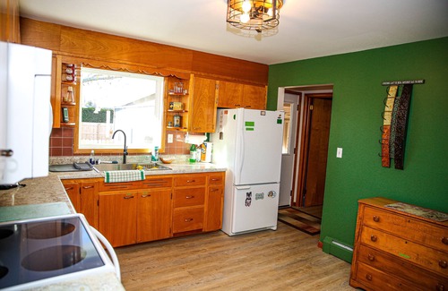 Peru House | Cozy Family Home, Dog Friendly, in Peru NY