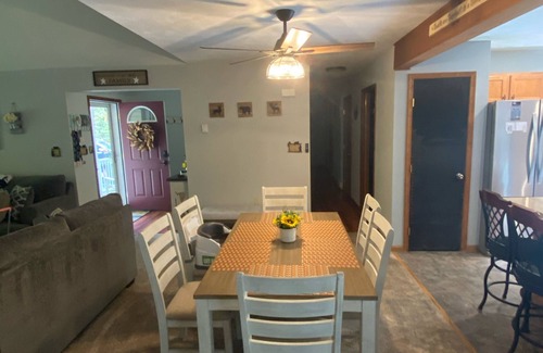 Albrightsville House | Cozy Family Pocono Ranch w/HOT TUB, Fireplace & Deck