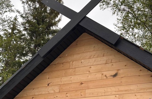 Vavenby Cabin | Cozy Farm Stay Forest Cabin