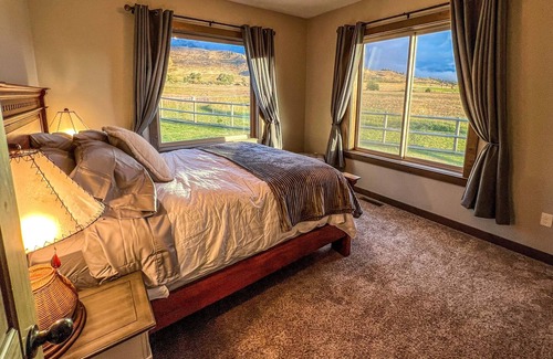 Livingston Other | Cozy Farmhouse located in the heart of Paradise Valley