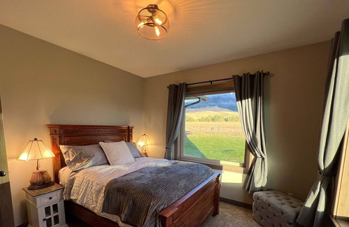 Livingston Other | Cozy Farmhouse located in the heart of Paradise Valley