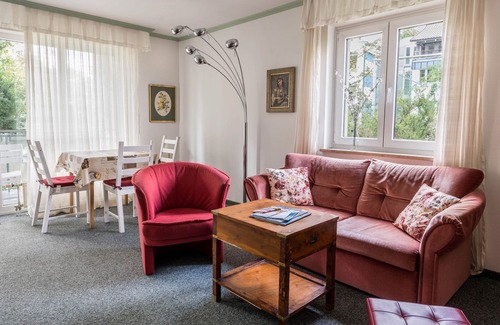Petershausen-Ost Apartment | Cozy "Ferienwohnung Ruth" With Terrace & Wi-Fi; Street parking available