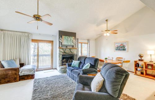 Flagstaff Apartment | Cozy Flagstaff Retreat with Balcony and Mtn View!