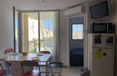 Saint-Pierre-la-Mer Apartment | Cozy 1BR Apartment, Balcony, A/C, 200m from Beach, Parking Included