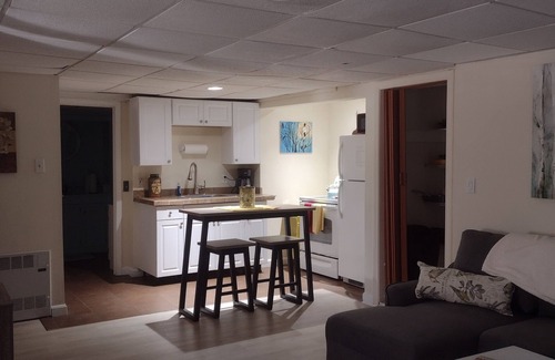 Prides Crossing Apartment | Cozy fully equipped studio minutes from downtown Salem