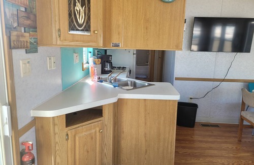 Port Clinton House | Cozy get away lot 1 birding view, nature walk, restaurants, beaches, dock sm fee