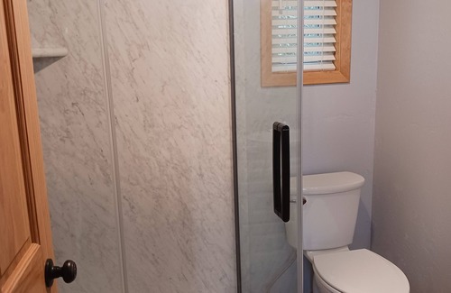 Friesland House | Cozy get-away within 45 minutes of Wis. Dells, Madison, and Oshkosh.