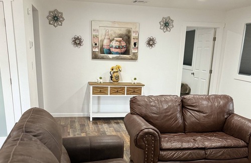 Shady Cove House | Cozy getaway located near the Rogue River and the beautiful Crater Lake