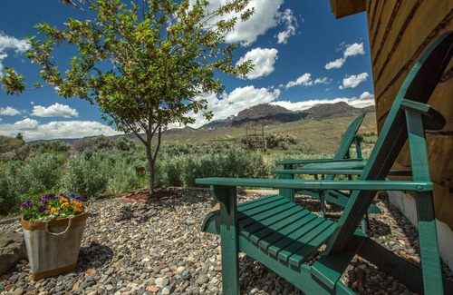 Cody Cabin | Cozy Guest House! Month of October Discount-150/night!