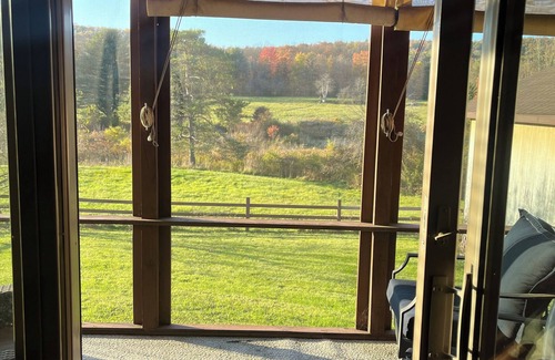 Port Matilda House | Cozy Guest House on Working Farm, 15 mins from PSU/Beaver Stadium