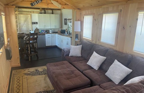 Gloversville Cabin | Cozy Haven@Caroga Lake-Dogs ok!, - 1 King Bd + Sleeping Soft For kids/FencedYard