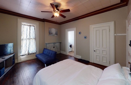 Bay City Apartment | Cozy "Historic Charm" #5, Great Location!