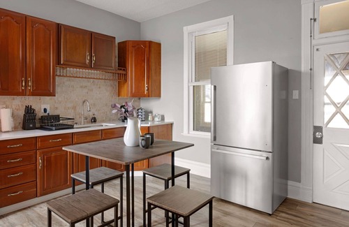 Washington House | Cozy Historic WashMo home