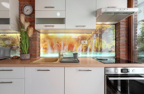 Vrvari Cottage | Cozy Holiday Home with Terrace & Jacuzzi - Poreč, Istria, Croatia