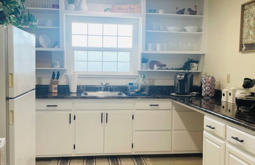 Grants Pass House | Cozy Home Away From Home