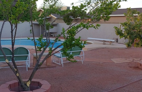 Kyrene-Superstition House | Cozy Home/Back Yard/In Striking Location/Tempe s Best