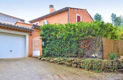 Saint-Quentin-la-Poterie House | Cozy home in St-Quentin-la-Poterie