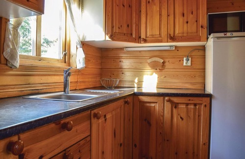 Vindafjord House | Cozy home in ølensvåg with WiFi