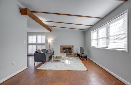 Seminary Hill House | Cozy Home in Alexandria with an Enchanting Backyard Patio