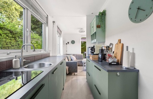 Baarland House | Cozy home in Baarland with WiFi