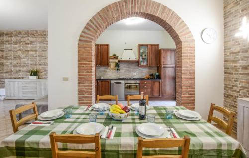 Cecina House | Cozy Home In Cecina With Wifi