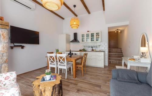 Gospic House | Cozy Home In Gospic With Kitchen