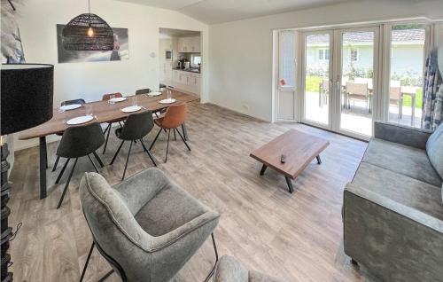 Otterlo House | Cozy Home In Otterlo With Wifi