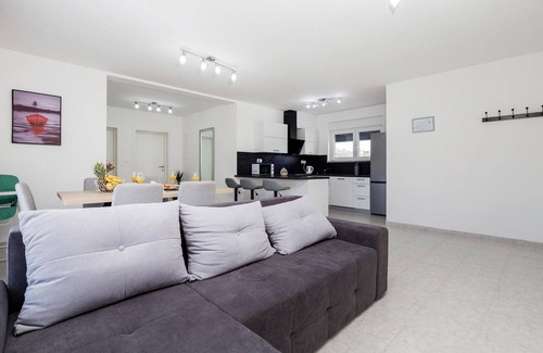 Lopar House | Cozy home in Rab with WiFi