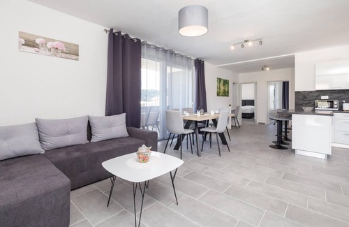 Lopar House | Cozy home in Rab with WiFi